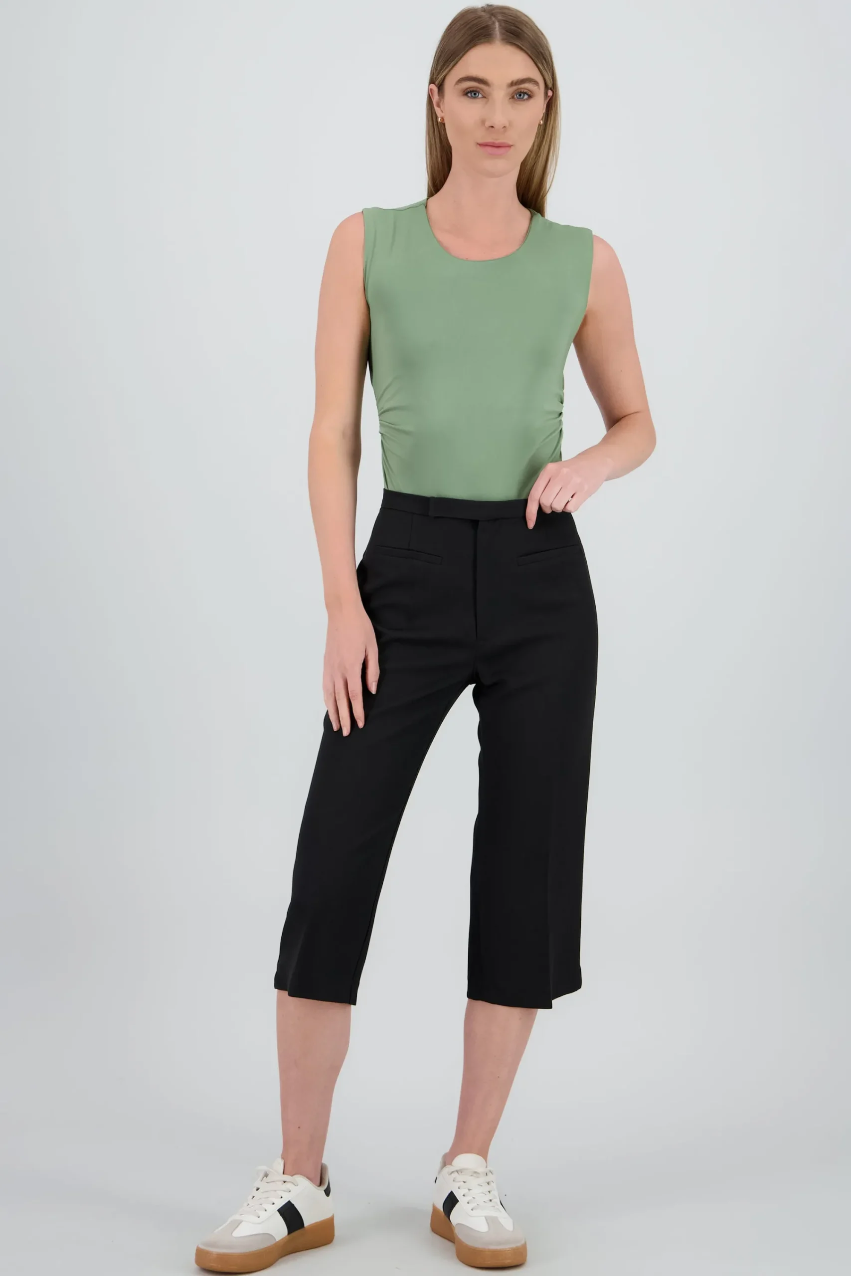 Shasa Capri Pants with Waistband Detail