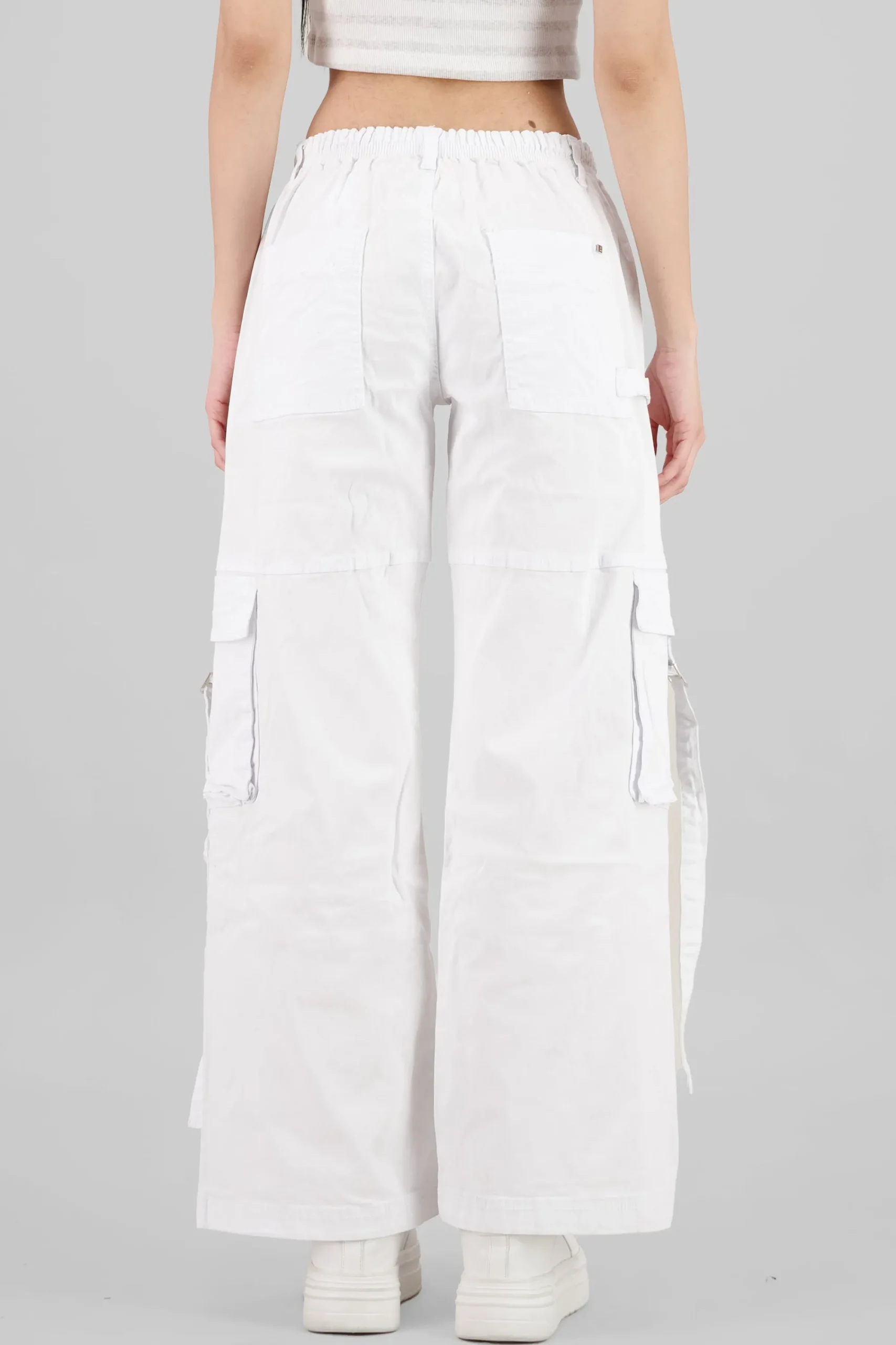 Shasa Cargo Jeans with Two Pockets