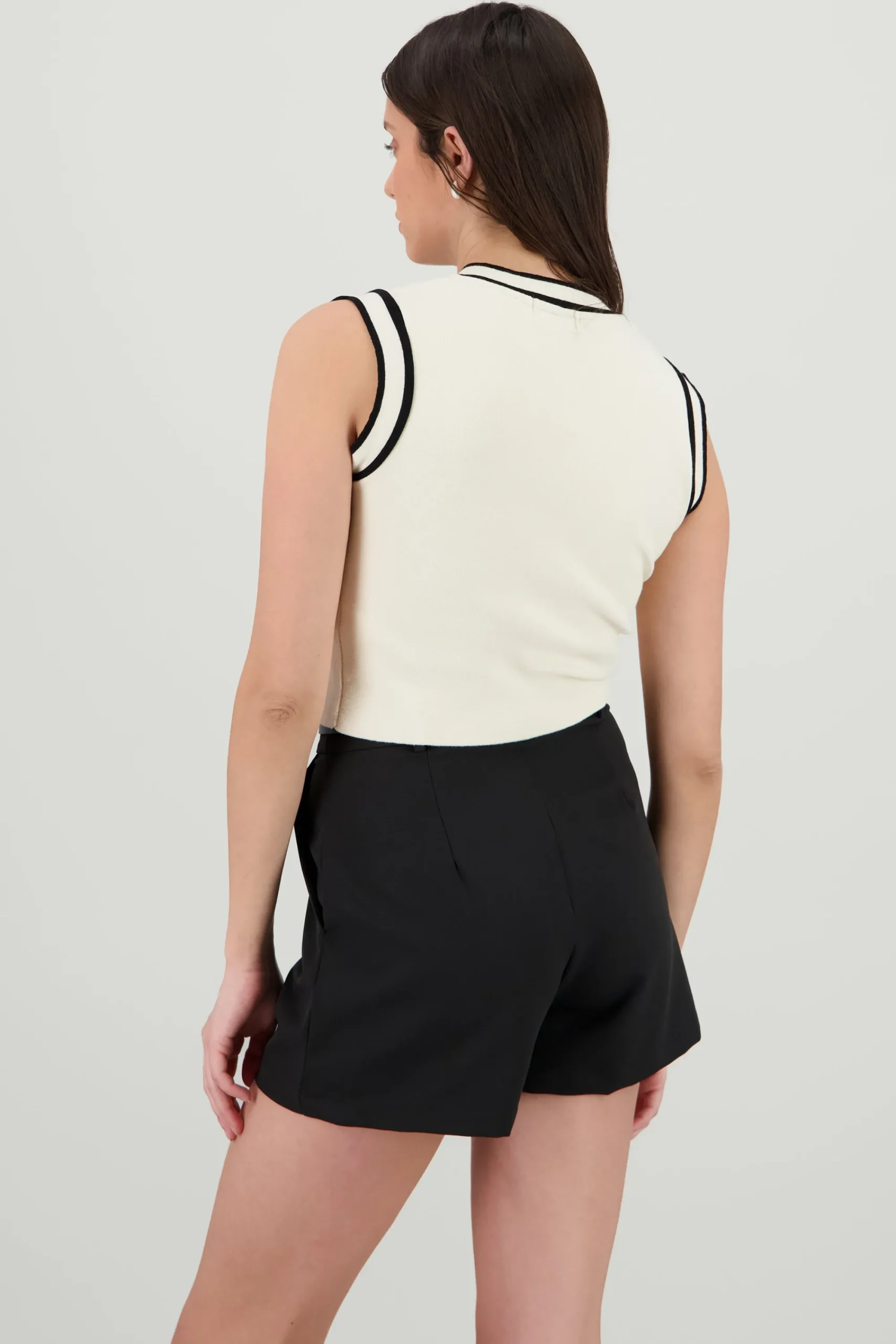 Shasa Contrast Detail Knit Vest