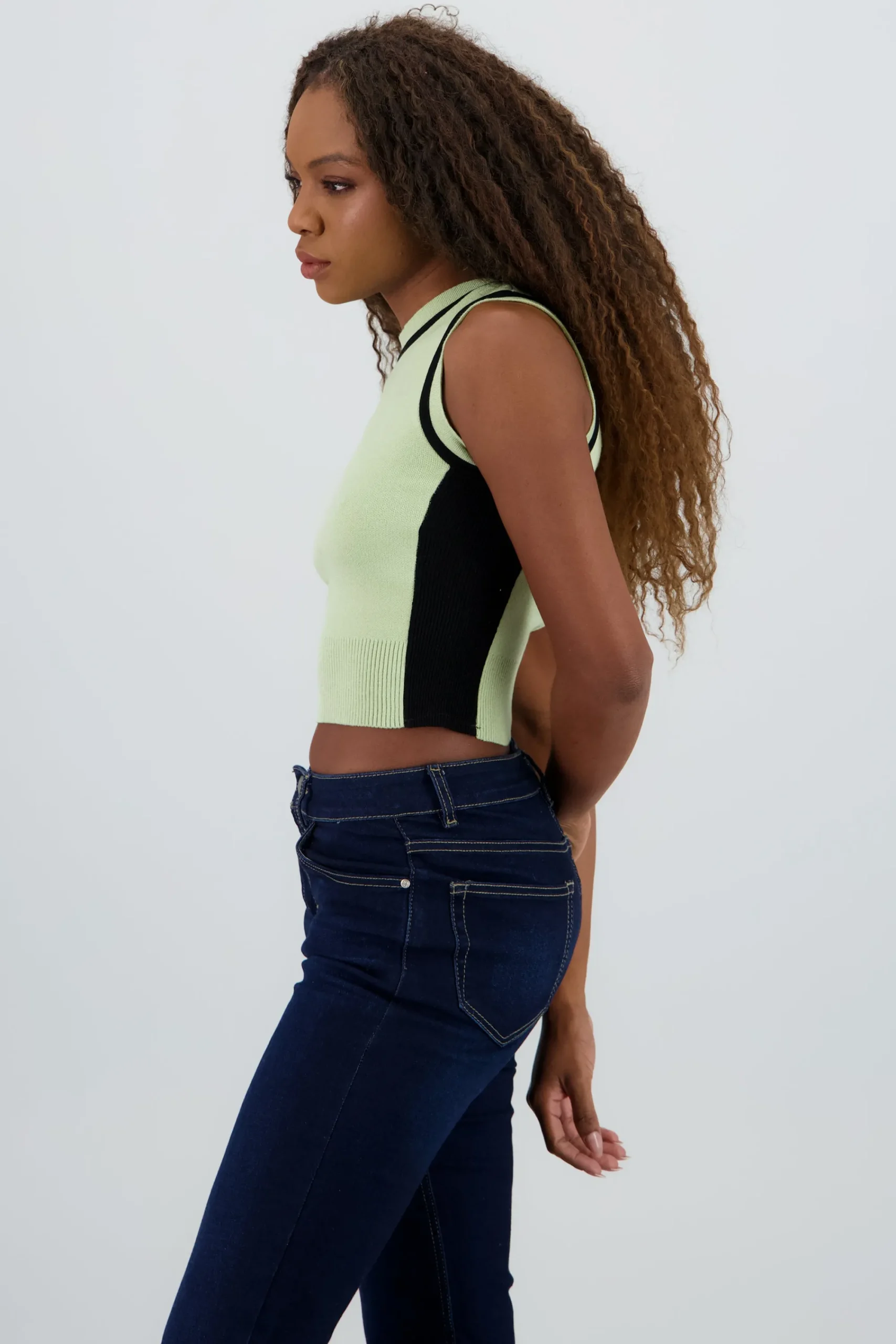 Shasa Contrast Detail Knit Vest