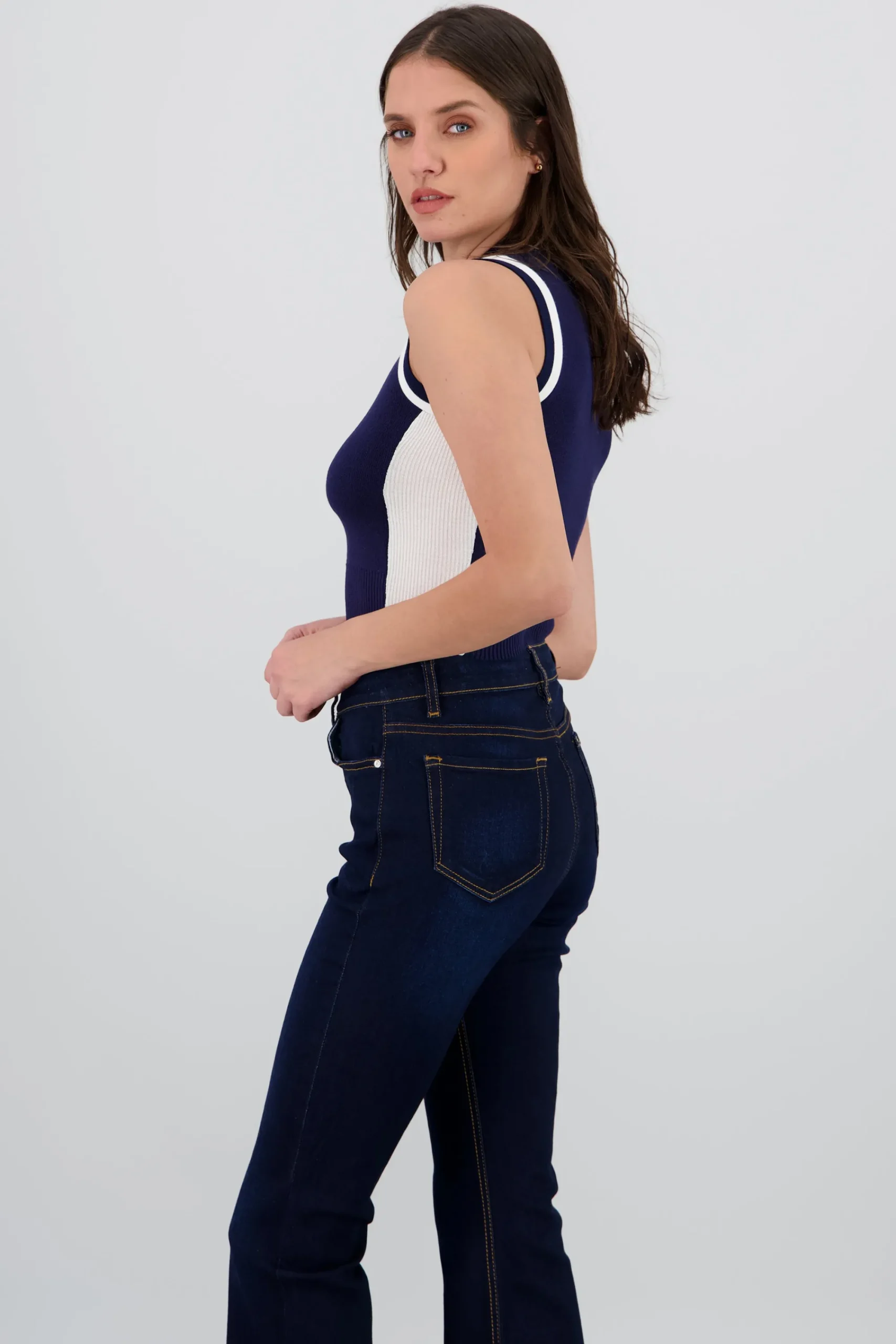 Shasa Contrast Detail Knit Vest