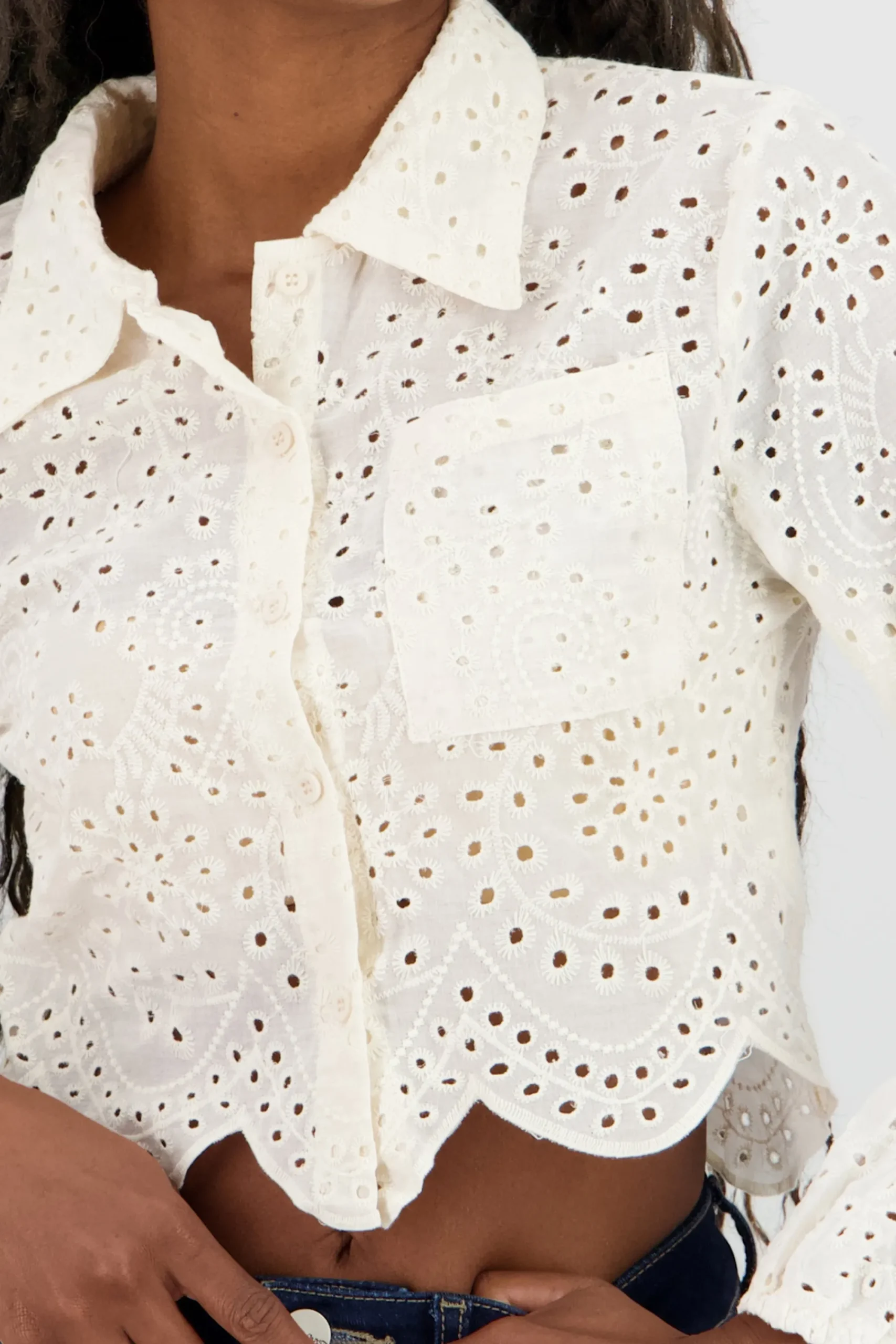 Shasa Cropped Shirt with Details
