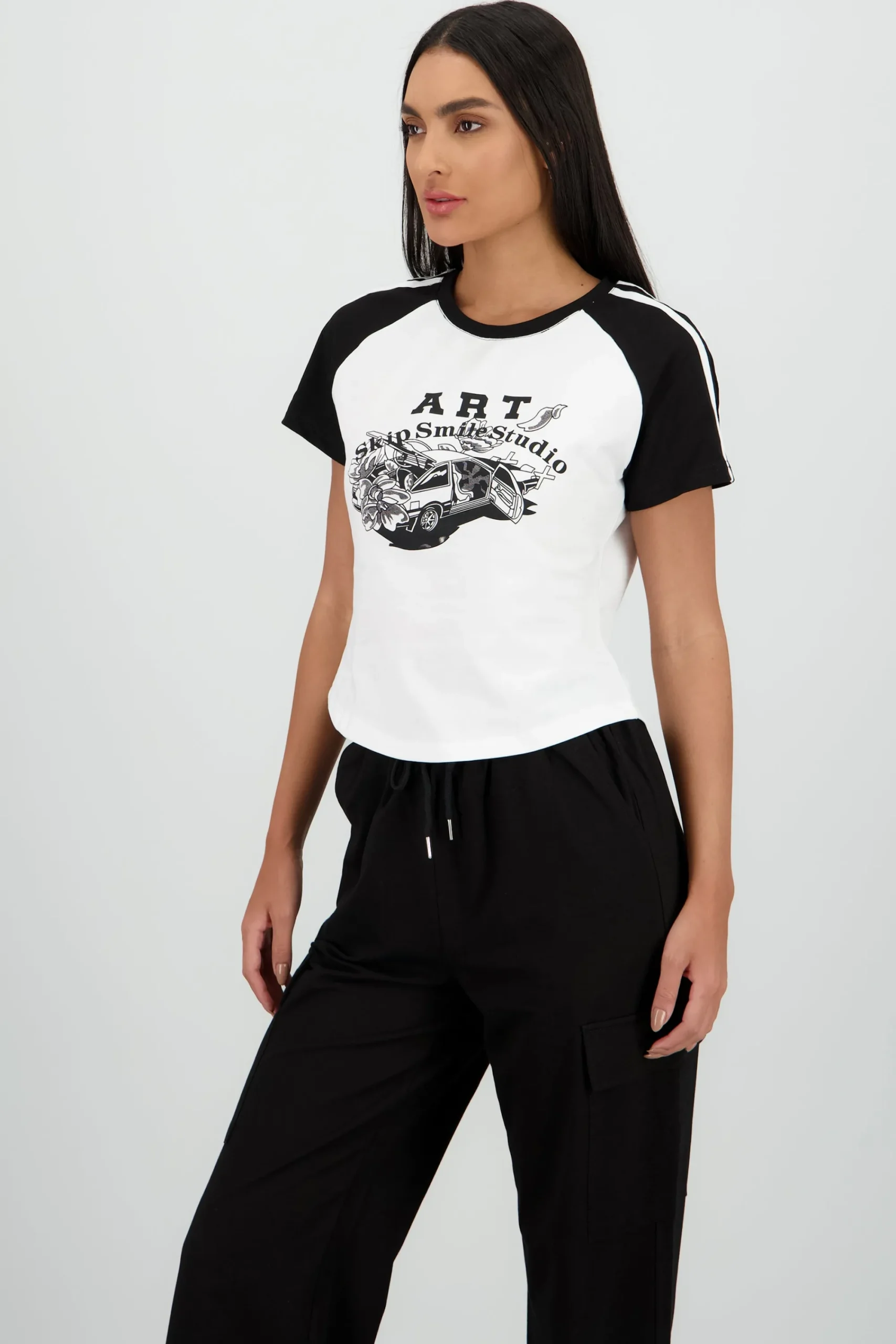 Shasa Cropped T Shirt with Contrast Print