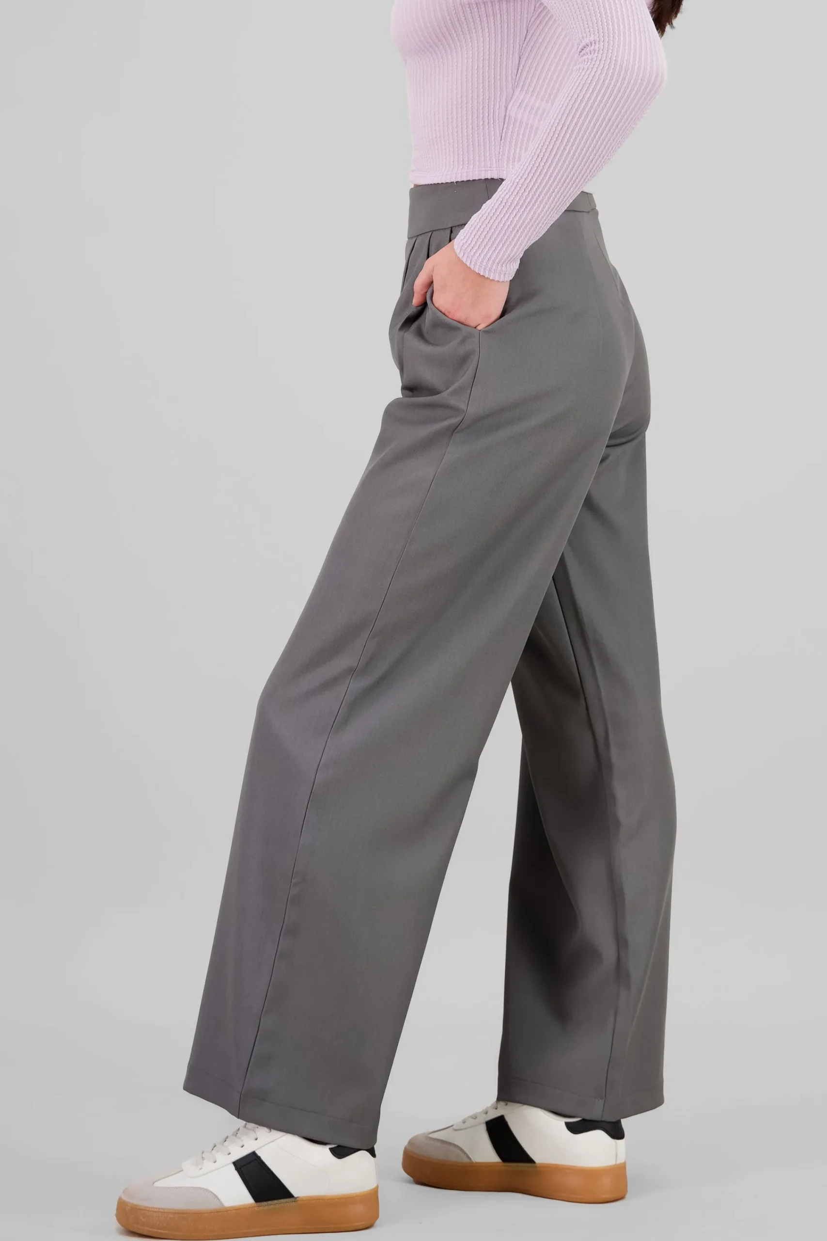 Shasa Double Pleats Straight Pants