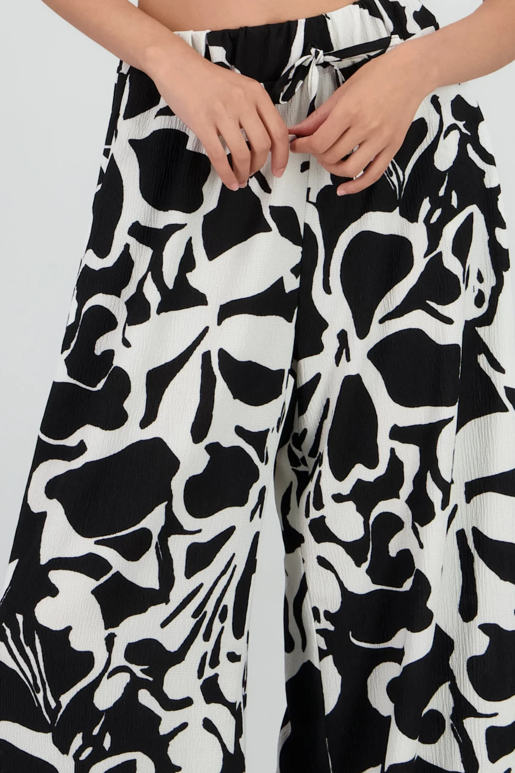 Shasa Floral Print Wide Pants