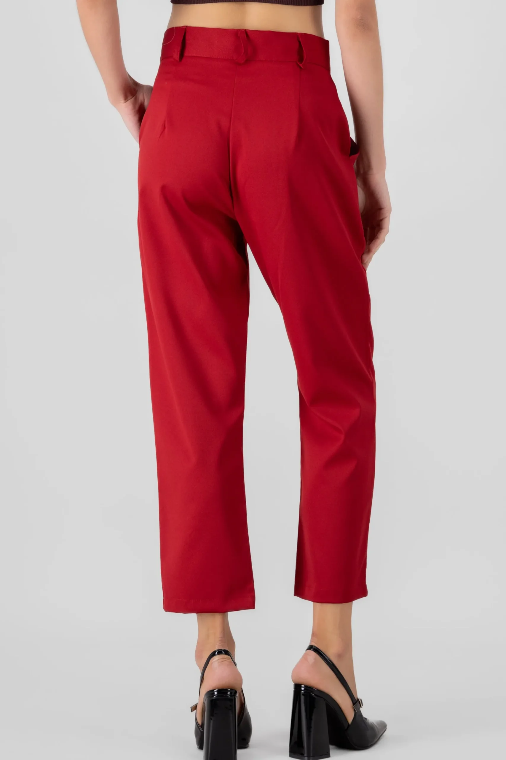 Shasa Highwaisted capri pant with pockets