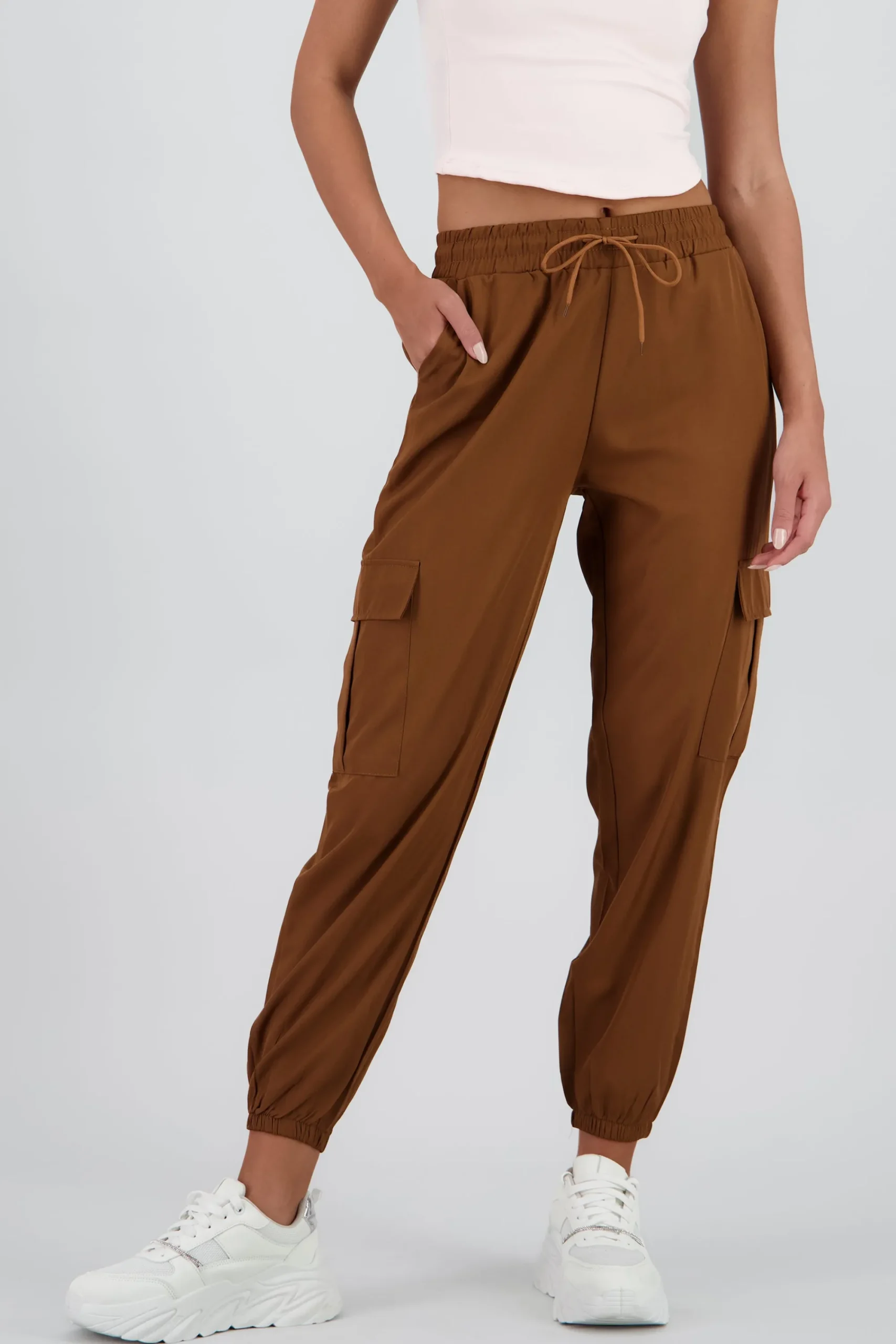 Shasa Jogger with cargo pockets