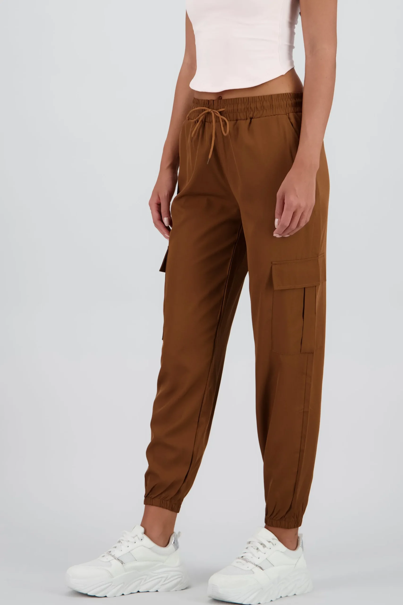 Shasa Jogger with cargo pockets