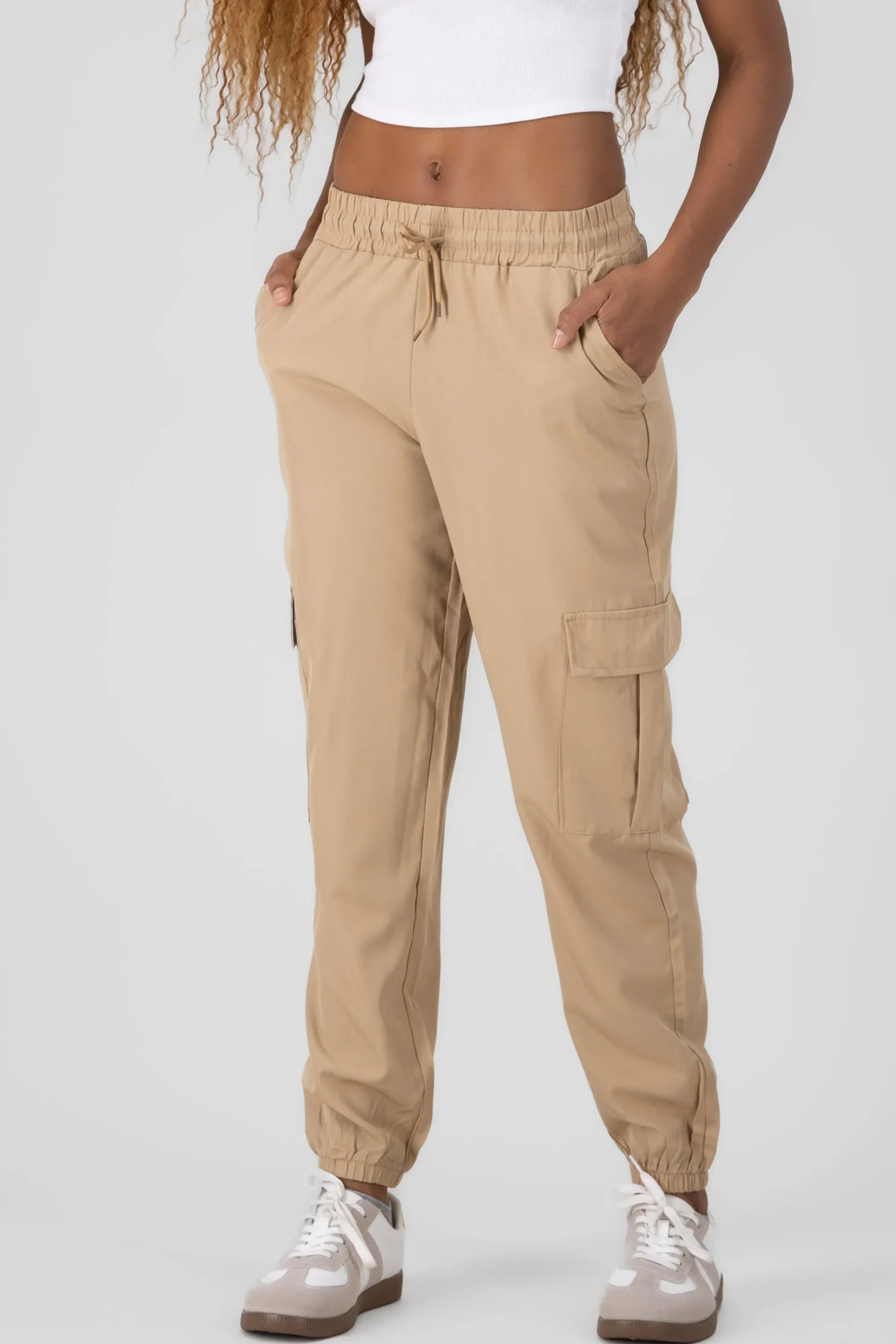 Shasa Jogger with cargo pockets