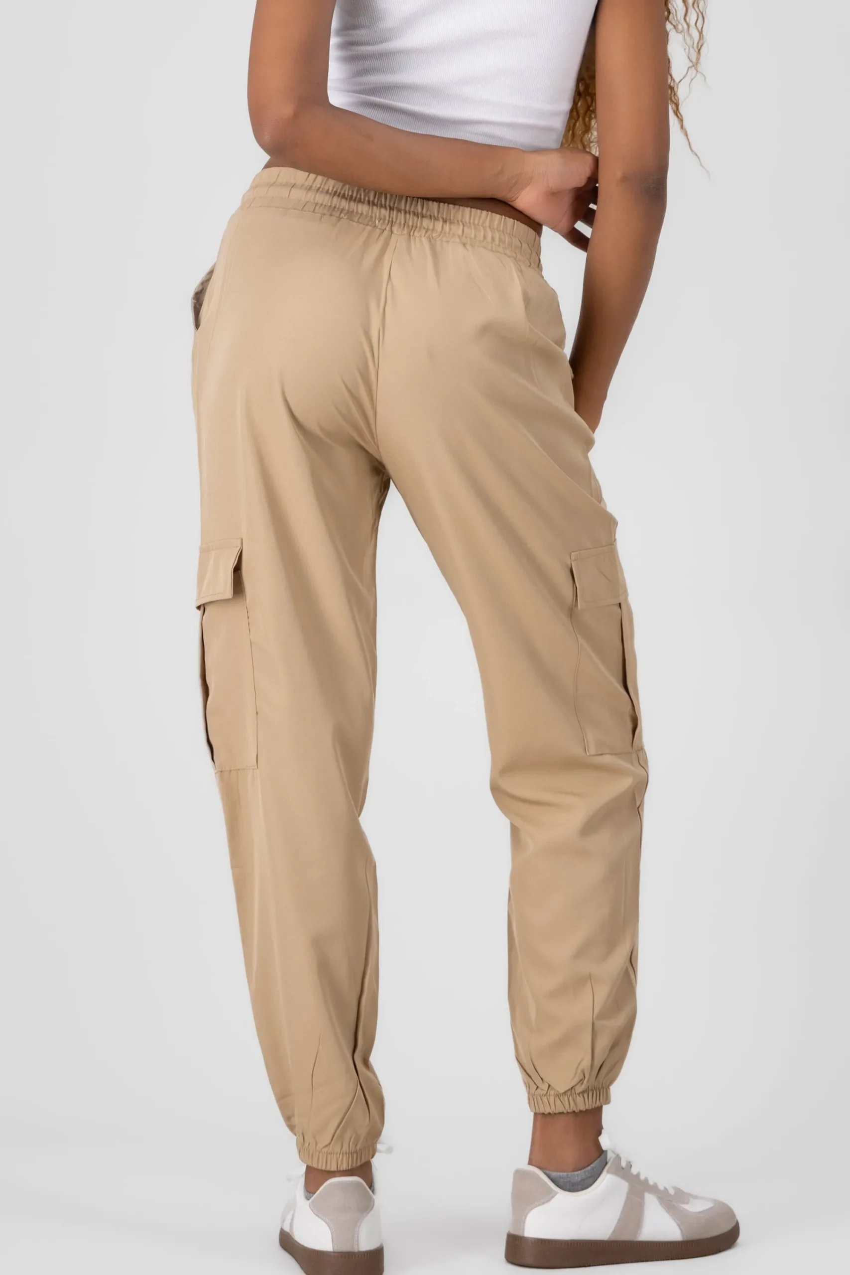 Shasa Jogger with cargo pockets