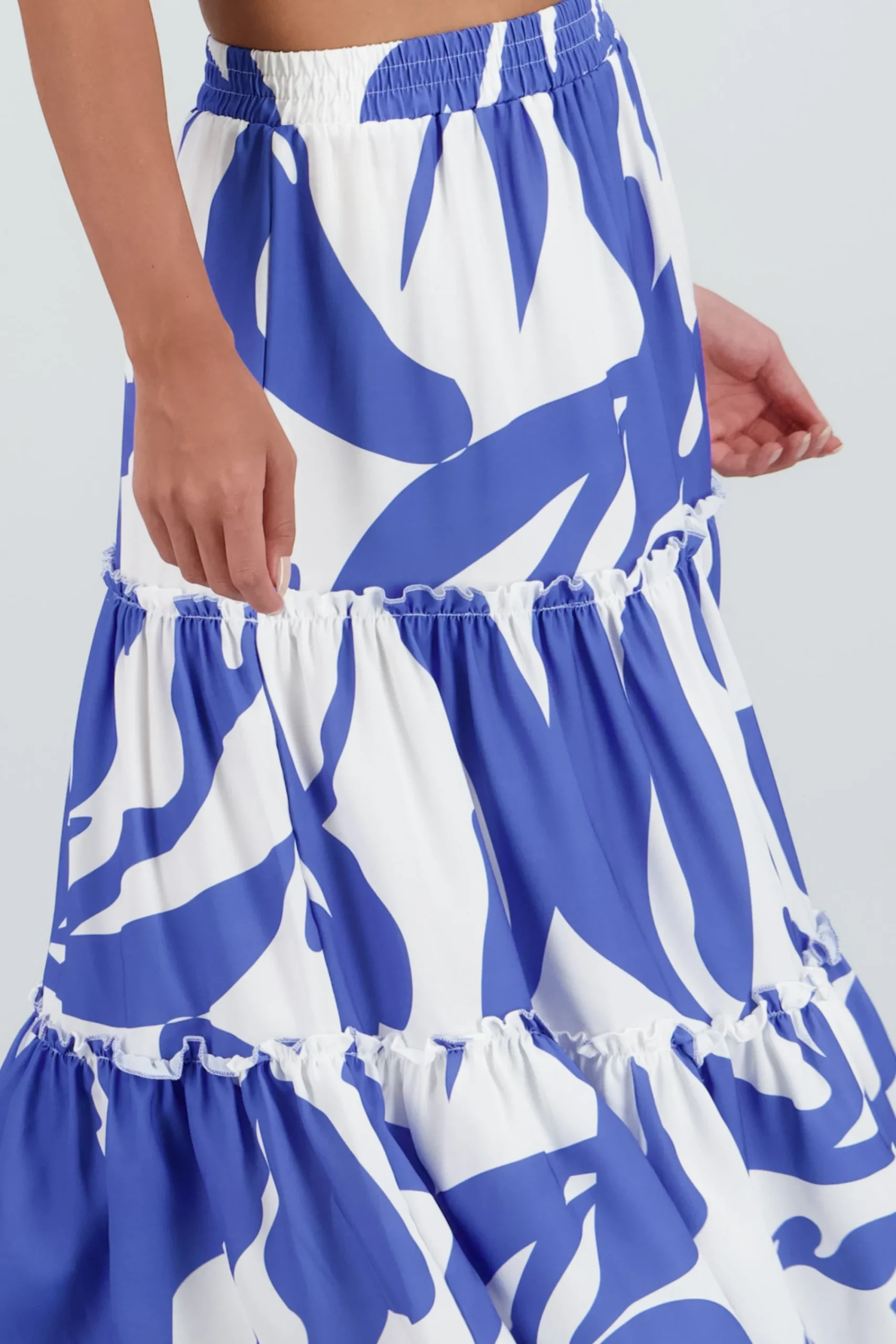 Shasa Midi ruffled skirt with waistband