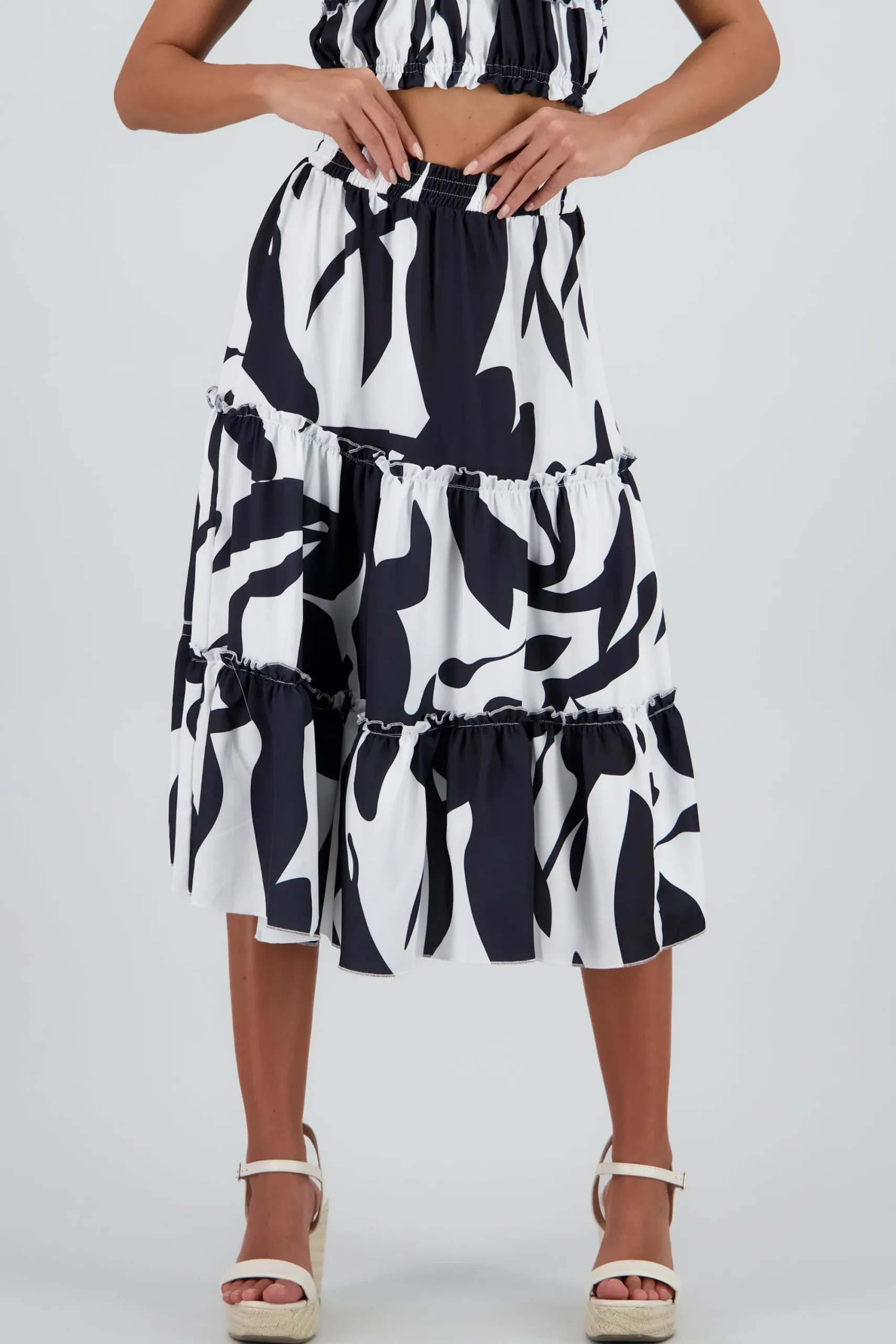 Shasa Midi ruffled skirt with waistband