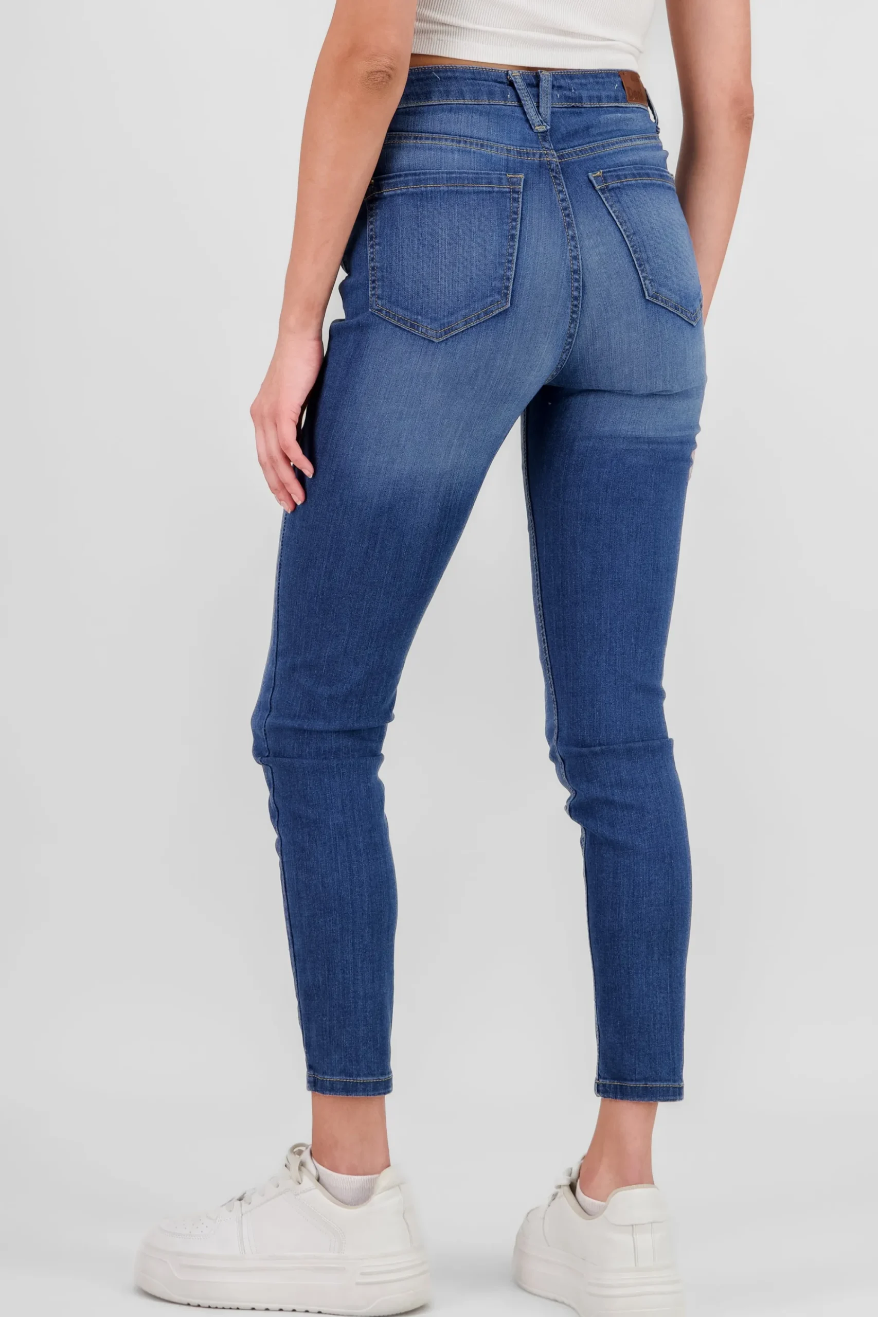 Shasa Regular Waist Skinny Jeans