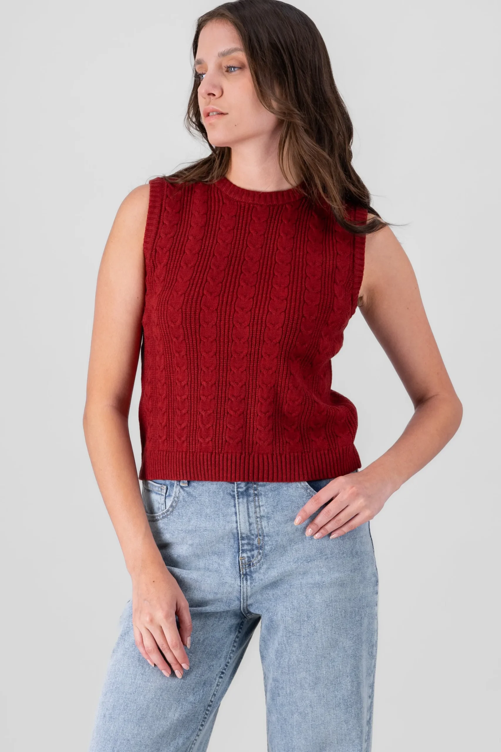 Shasa Round Neck Vest