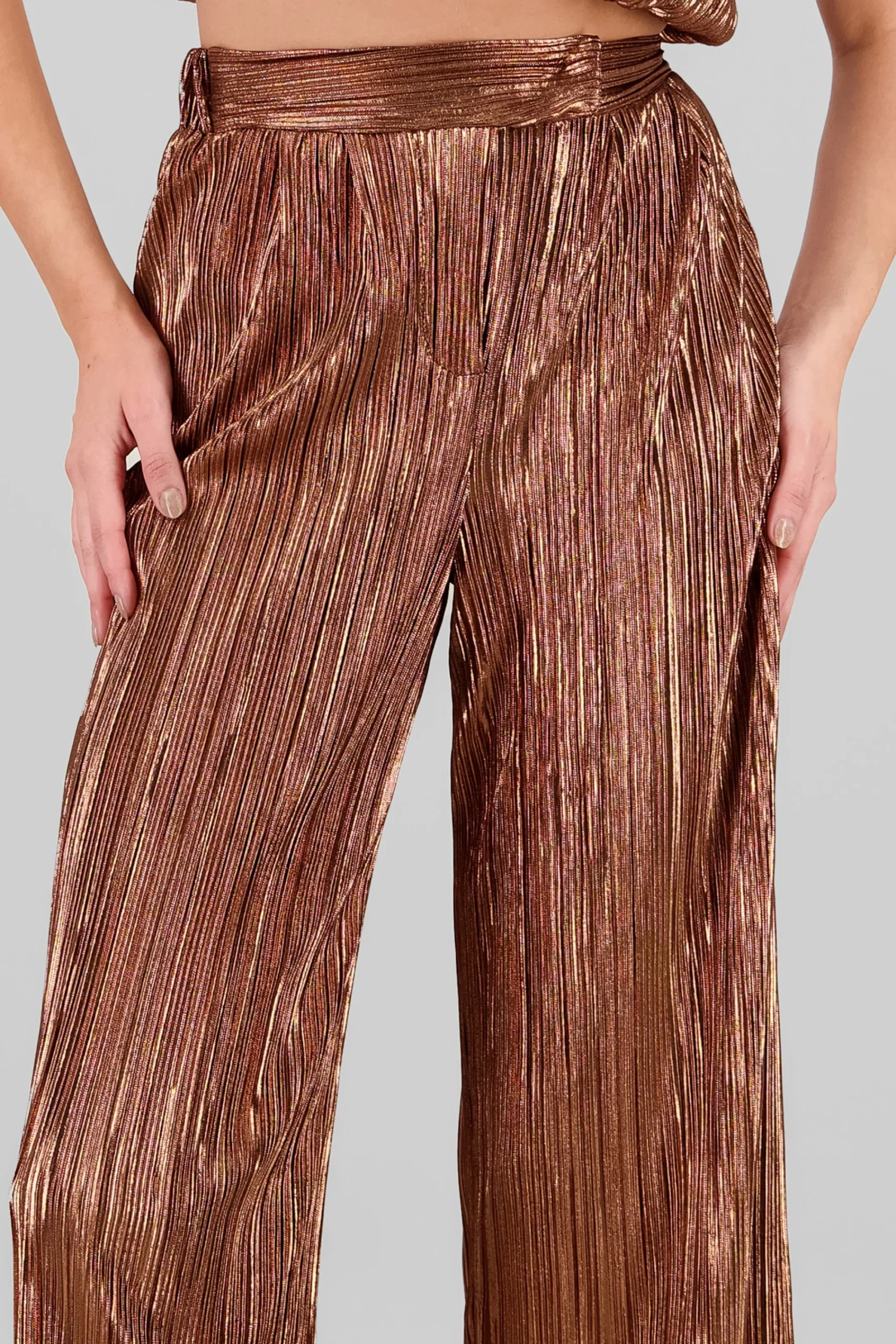 Shasa Shiny Textured Pants