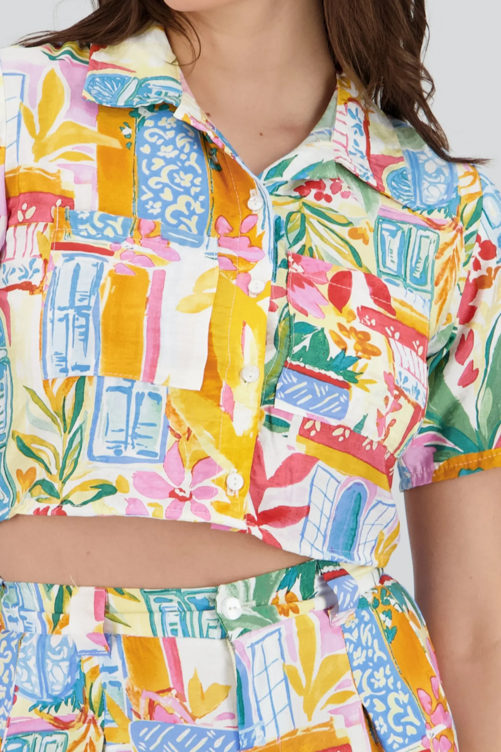 Shasa Short Sleeve Crop Shirt