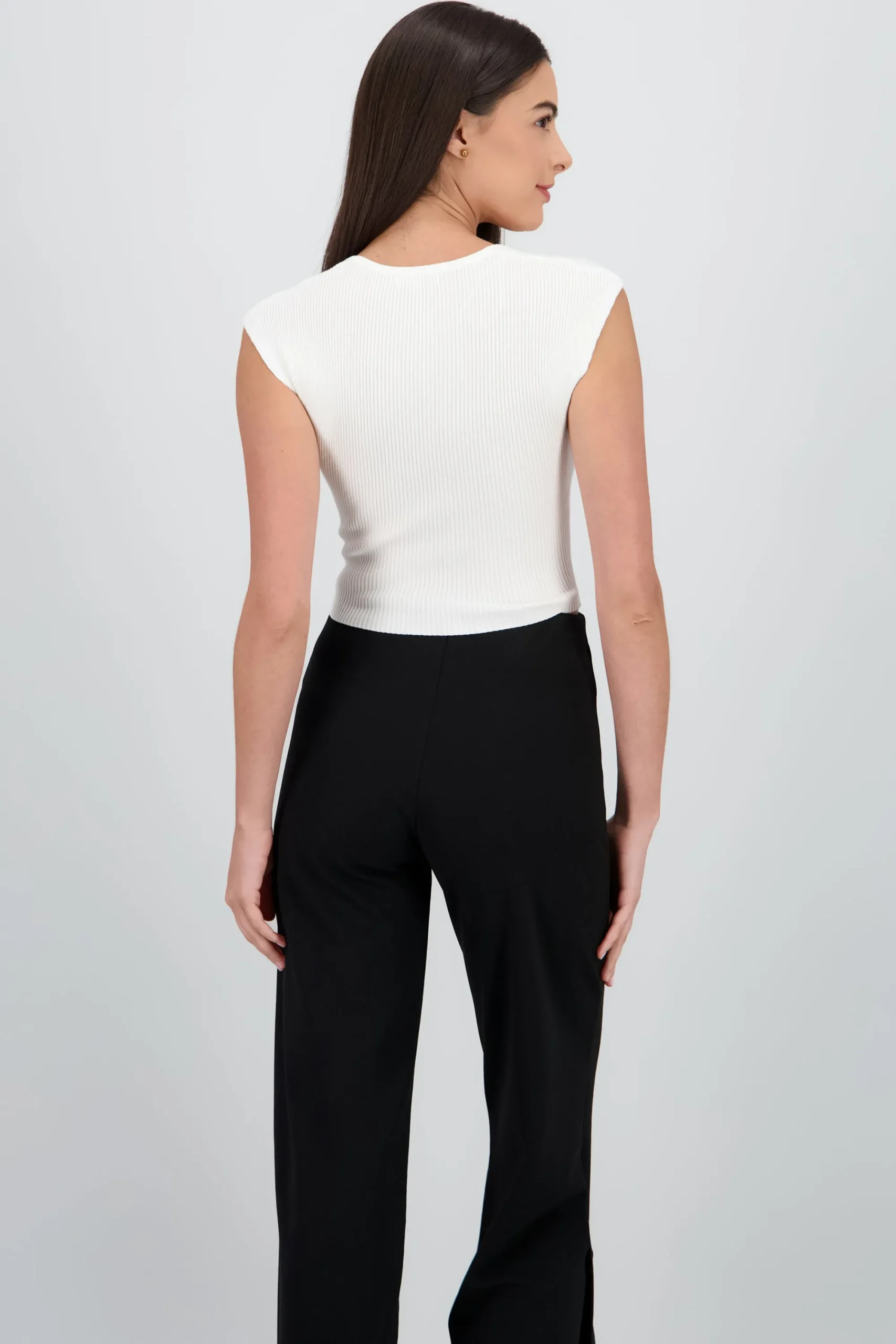 Shasa Short Sleeve Knit Sweetheart Neckline Top
