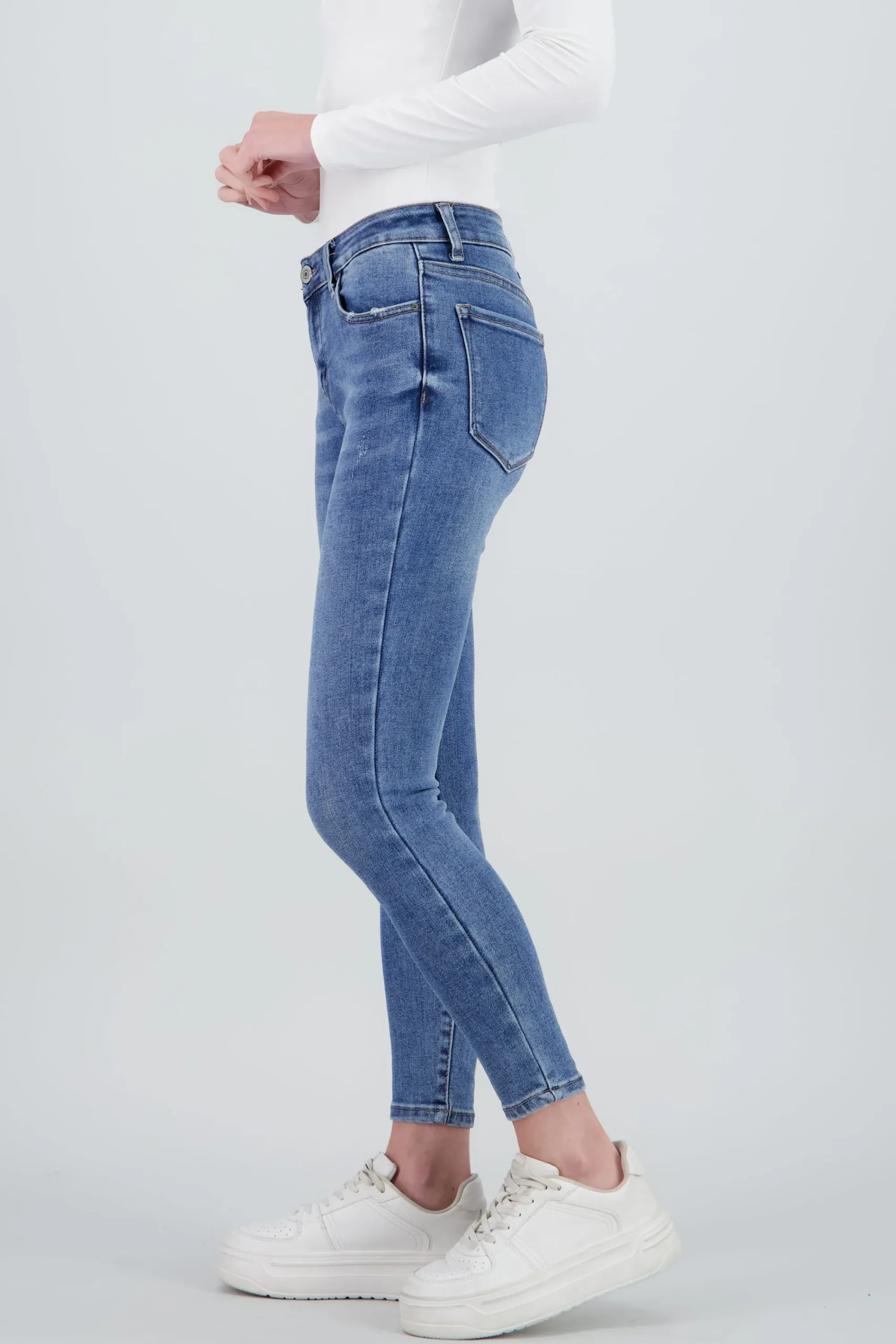 Shasa Skinny Slim Jeans
