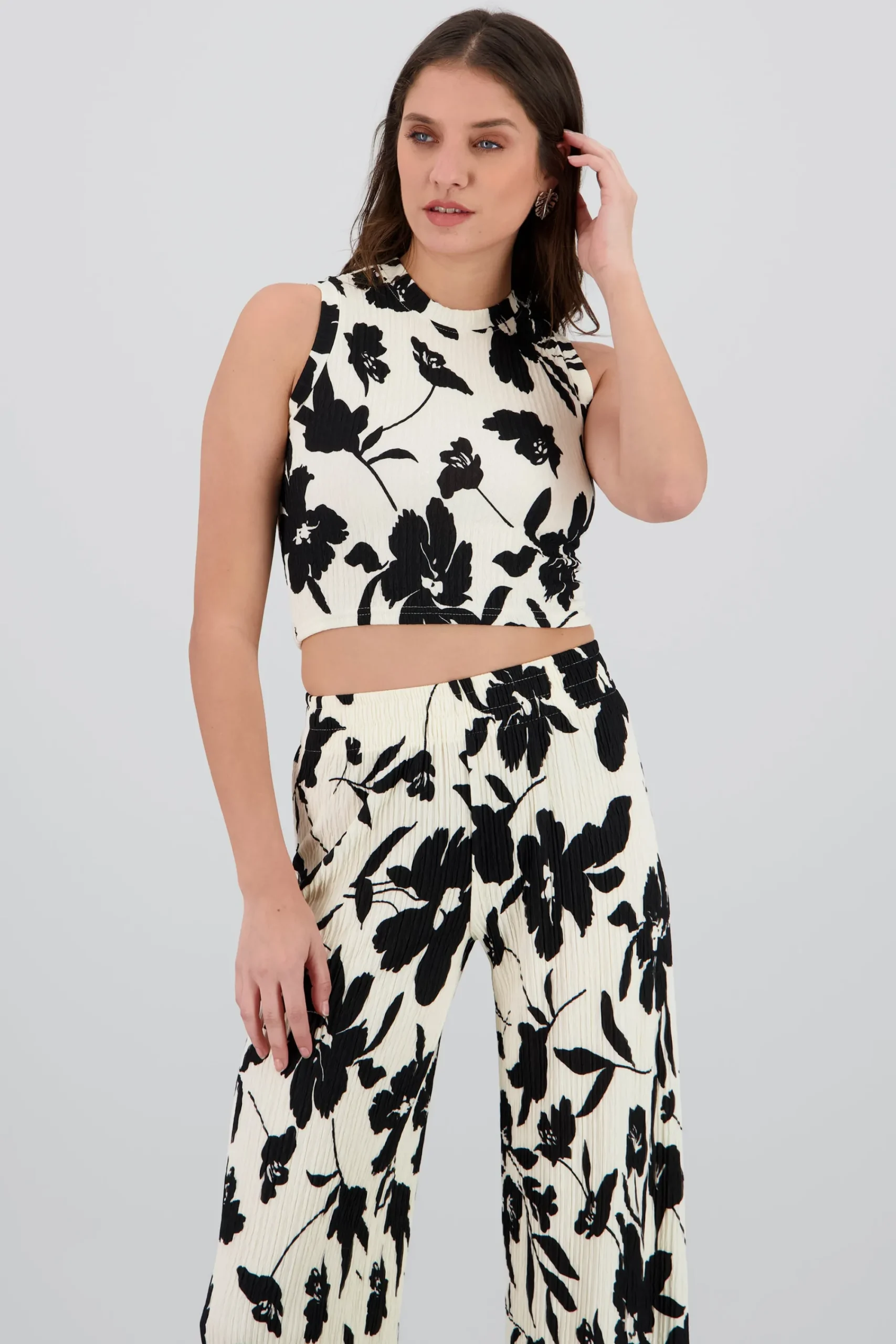 Shasa Tropical Floral Textured Top