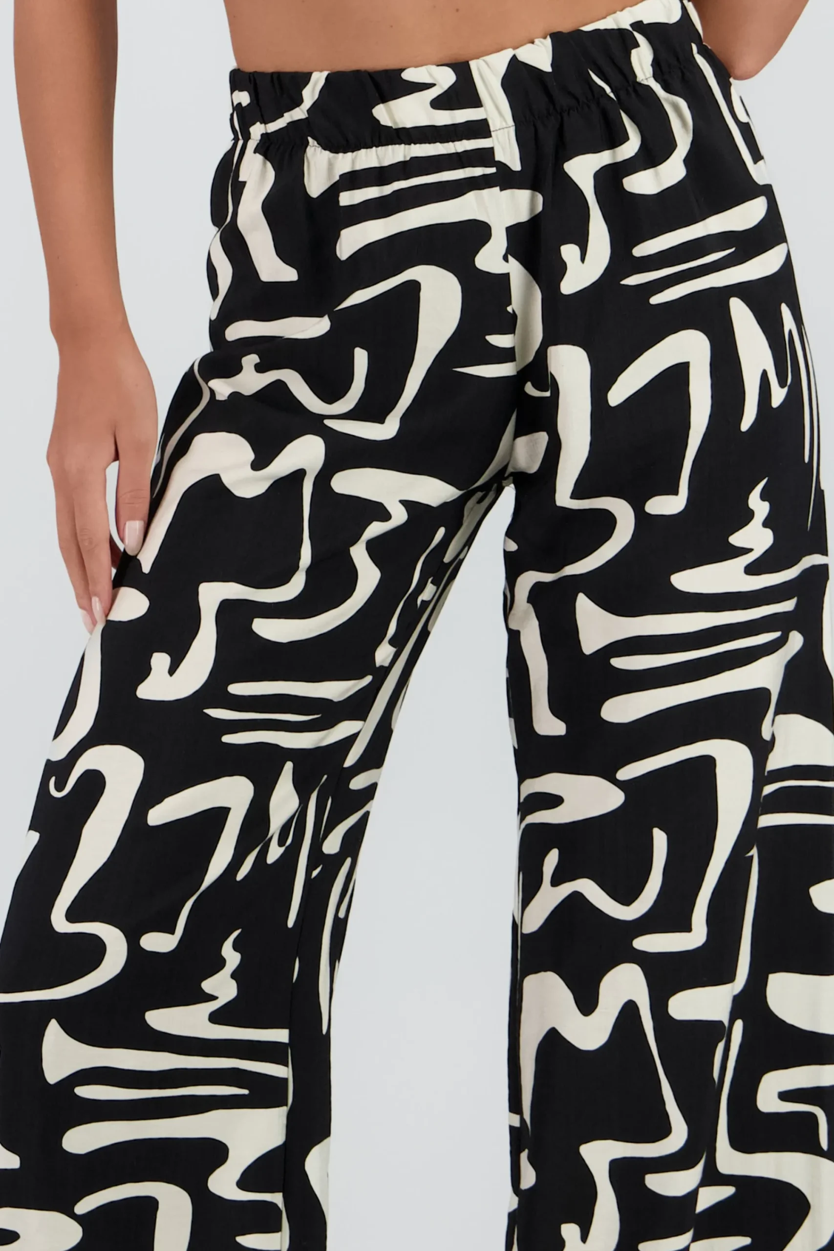 Shasa Wide Leg Abstract Print Pants