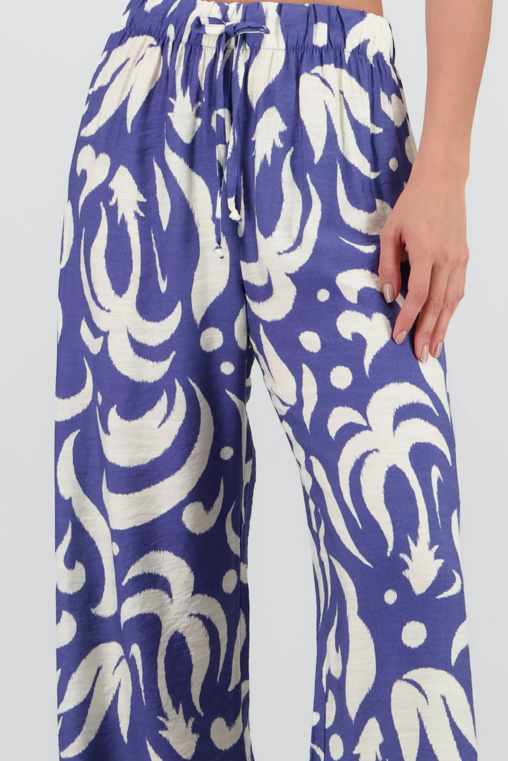 Shasa Wide Pants with Elastic Waistband