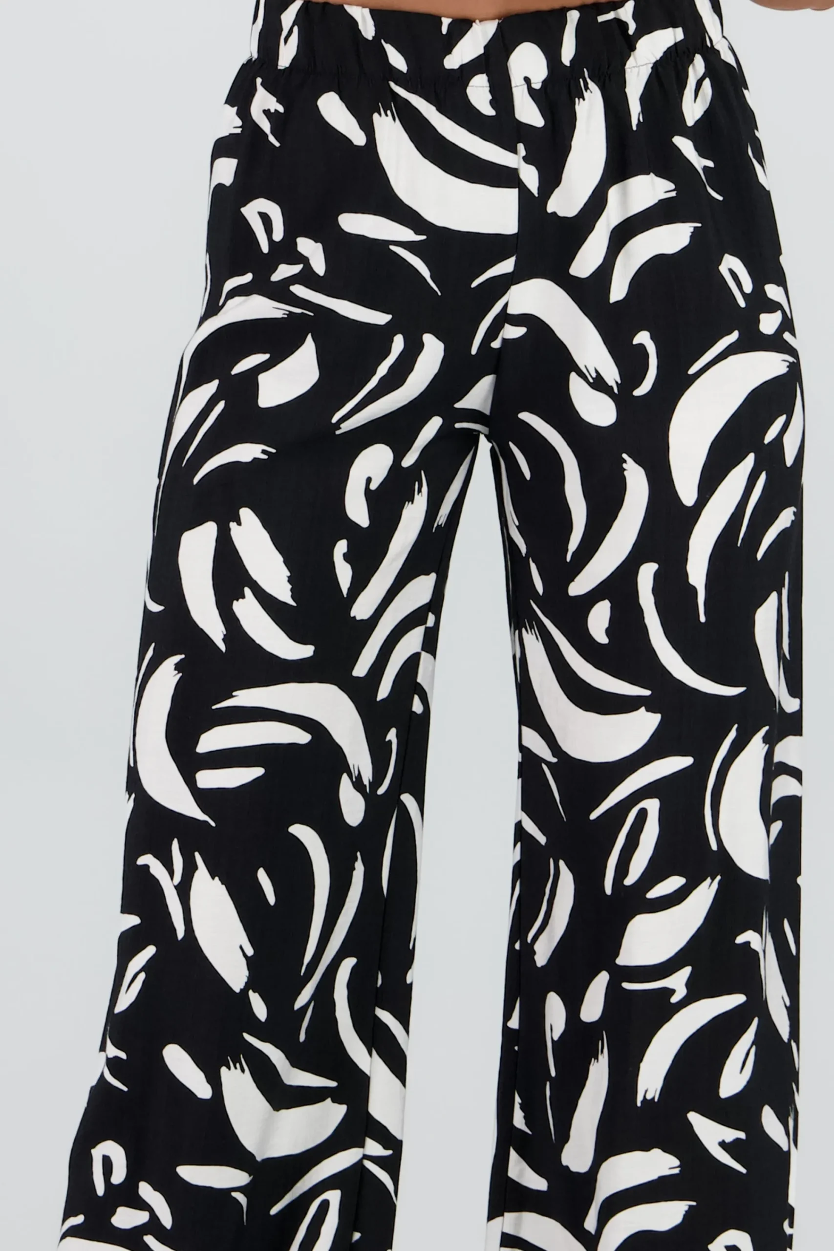 Shasa Wide Printed Pants