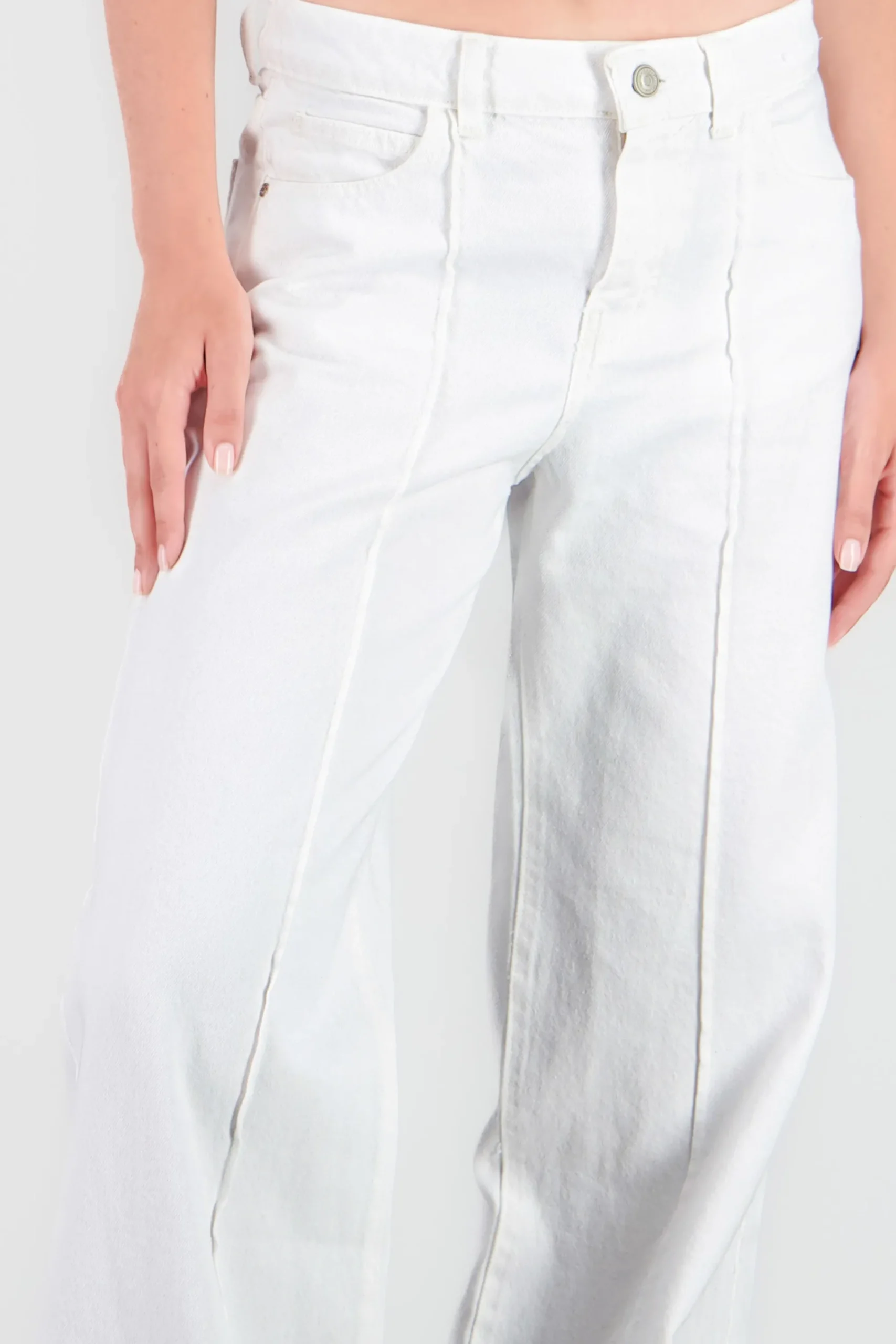 Shasa Wide-leg Jeans with Cut